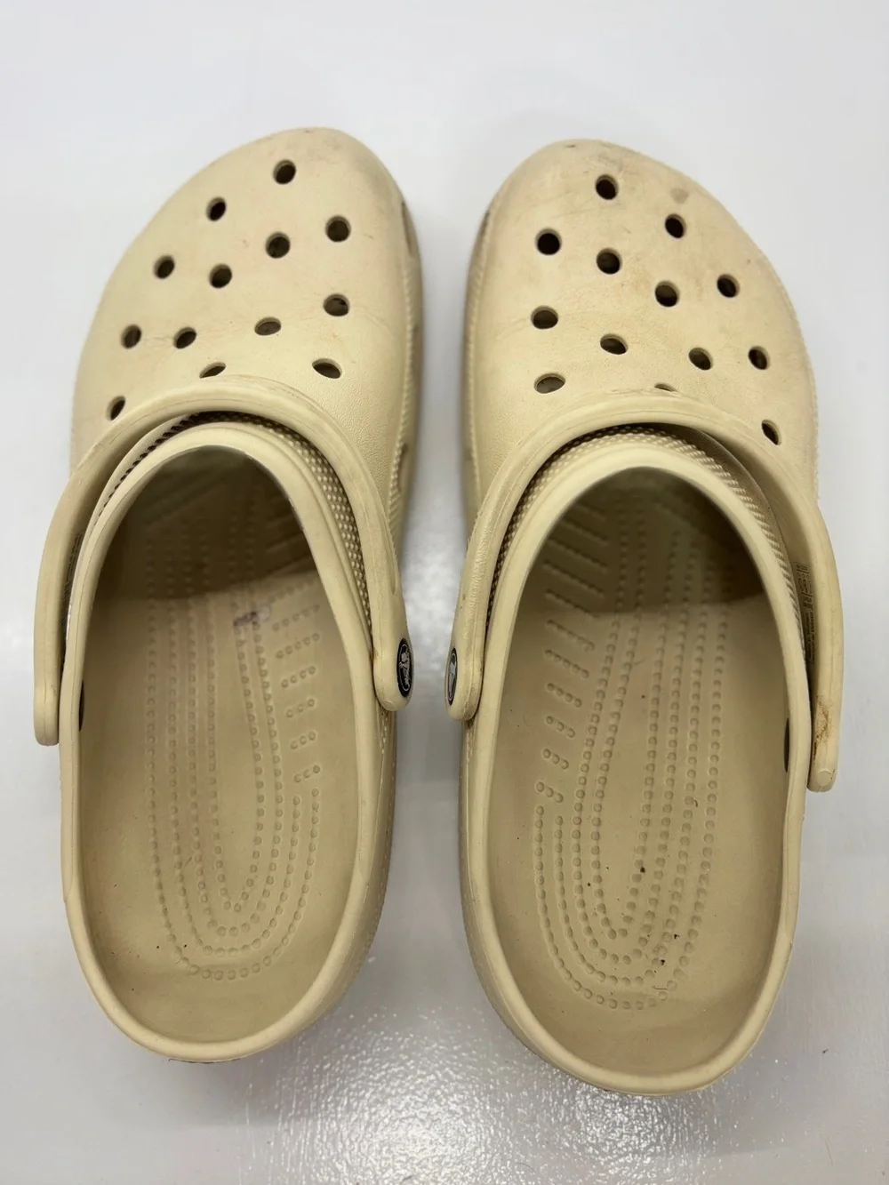 Crocs Classic Clogs Beige Bone Comfort Slip On Shoes Men’s 10 Women’s 12